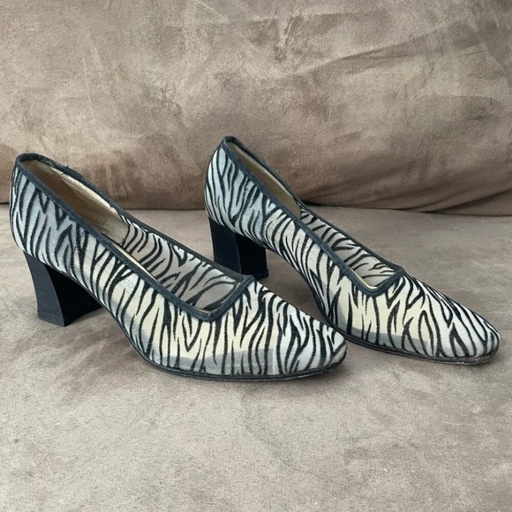 Ann Marino Boho Animal Print 2.5" Heel Ladies Shoes Size 7M